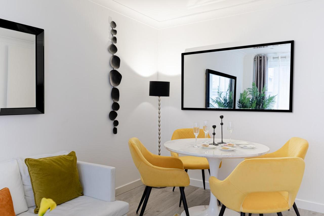 Explore The Most Exquisite West-End From A Harrods Family And Couple Home Лондон Екстер'єр фото