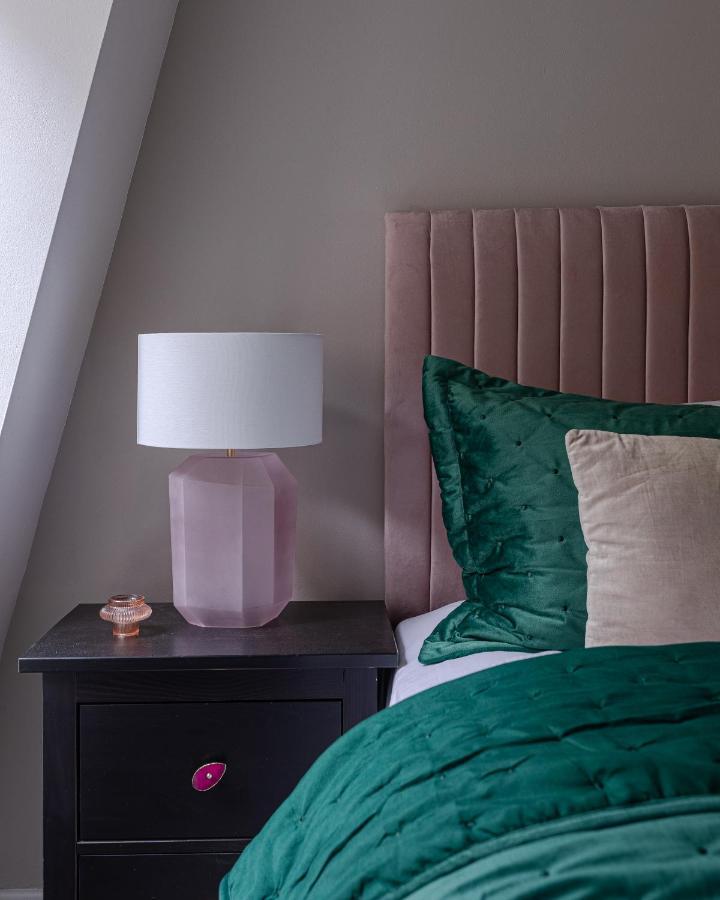 Explore The Most Exquisite West-End From A Harrods Family And Couple Home Лондон Екстер'єр фото